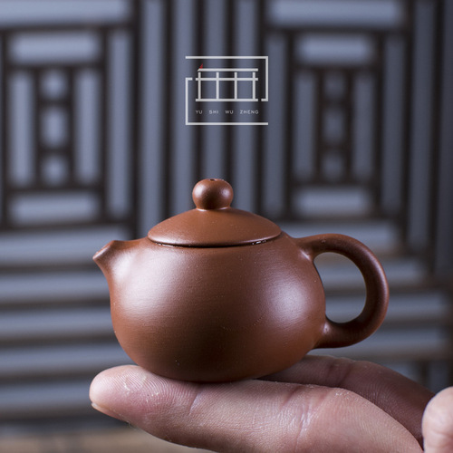 Small purple sand teapot, creative and personalized mini small teapot, tea ceremony tabletop for tea play, tea pet ornaments