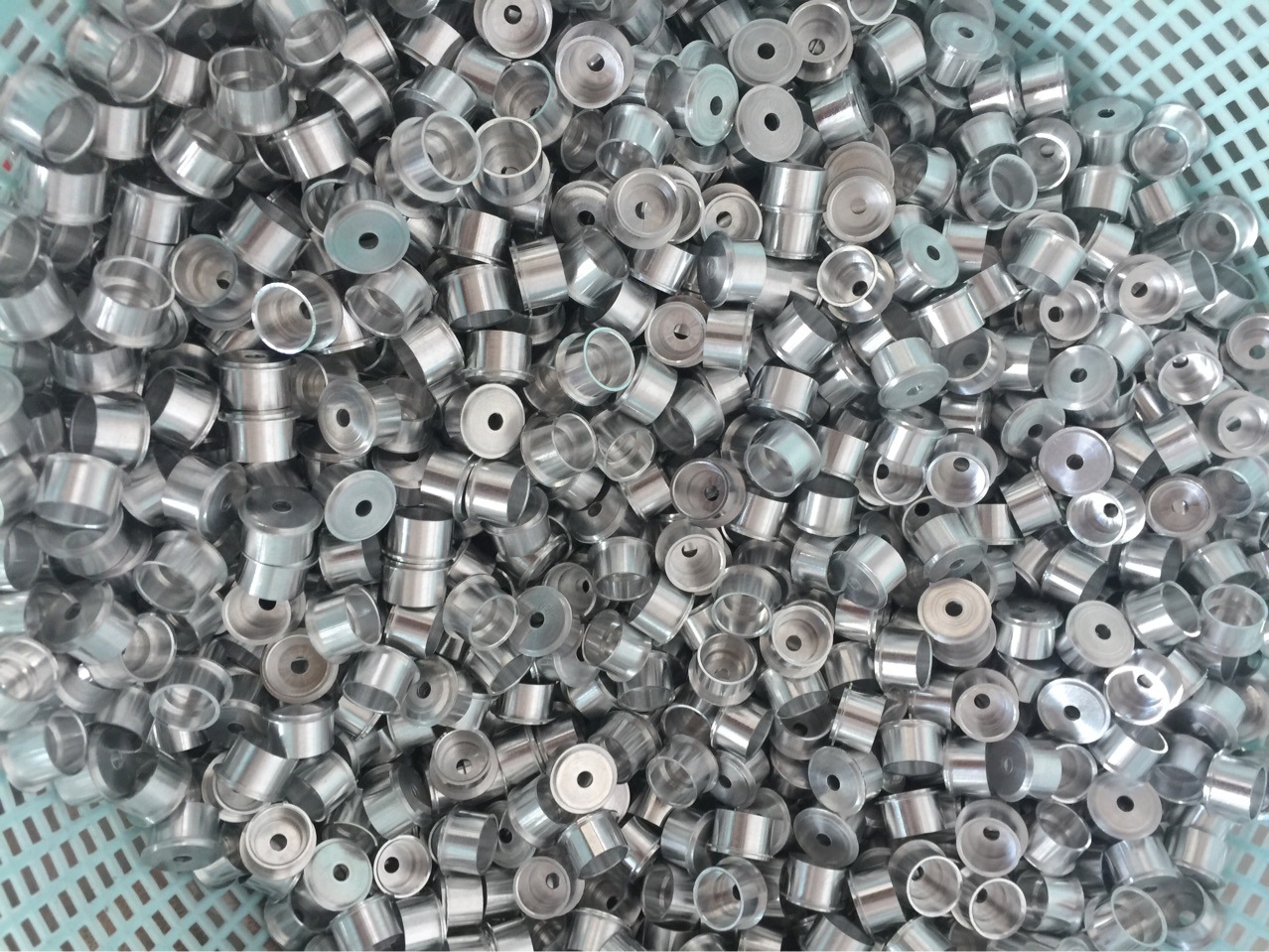 数控车床加工铜螺母 铜螺丝。不锈钢长轴芯