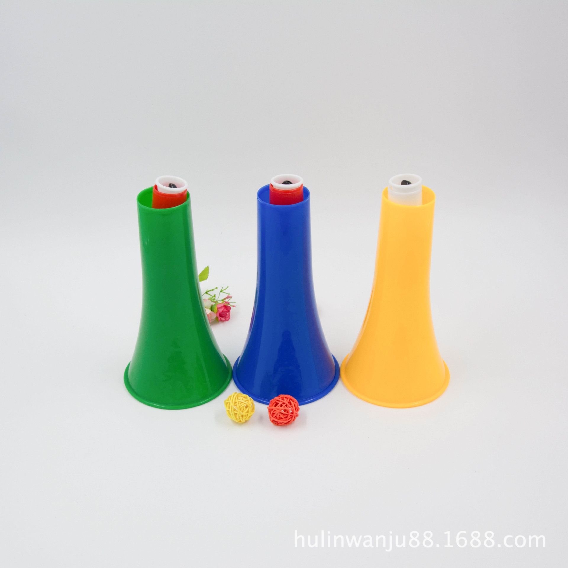 Telescópico de tres cuernos de fútbol fanáticos animadores de atmósfera accesorios suministros de actividad para niños grandes juguetes al por mayor