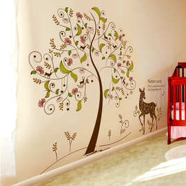 墙贴批发创意大树卡通贴纸可移除背景墙装饰卧室贴画自粘壁画裸装