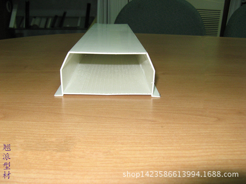 专业生产厂家生产各种形状不同颜色PVC挤出型材-营养盒园艺专用