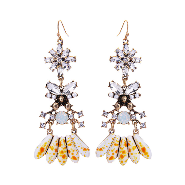 Women's Long Cut Earrings With Diamonds display picture 9