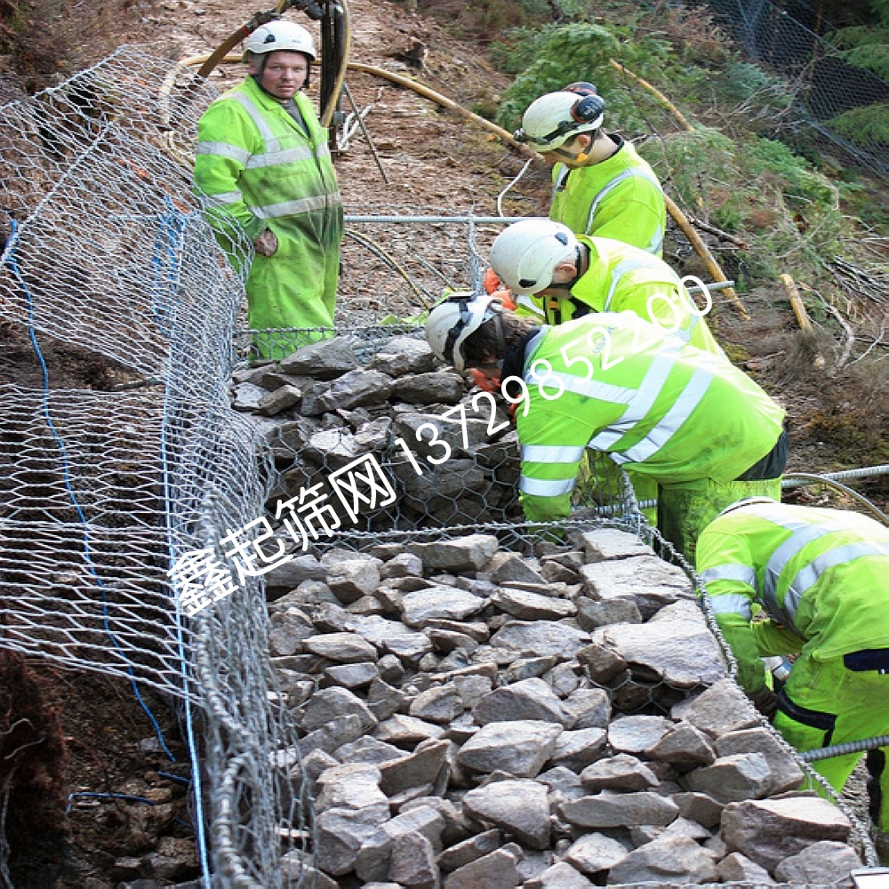 厂家直销 防洪固沙拧花石笼网热镀锌编织格宾石笼网箱养殖电焊网