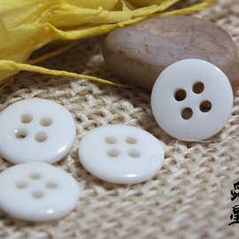 树脂纽扣低价批发瓷白纽扣要片四眼平面 大衣树脂纽扣   定制纽扣