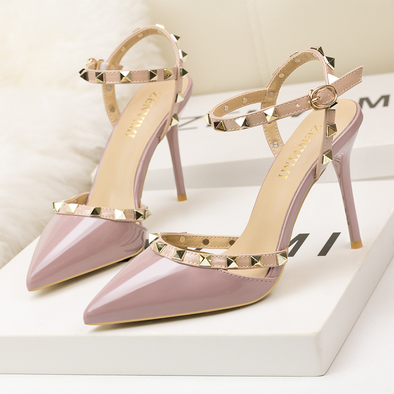 6289-5 Europe and the United States wind simple sexy nightclub with high heels and shallow pointed rivets hollowed out with a single shoe.