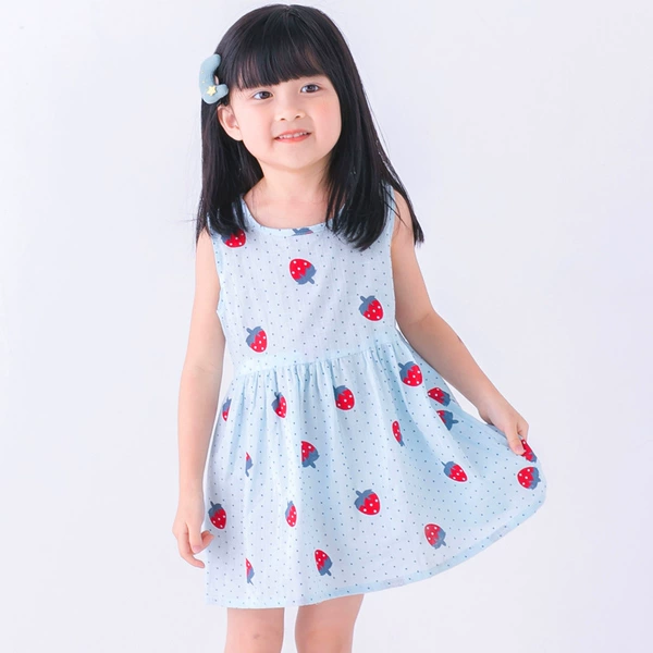 Blue strawberry, cotton and linen