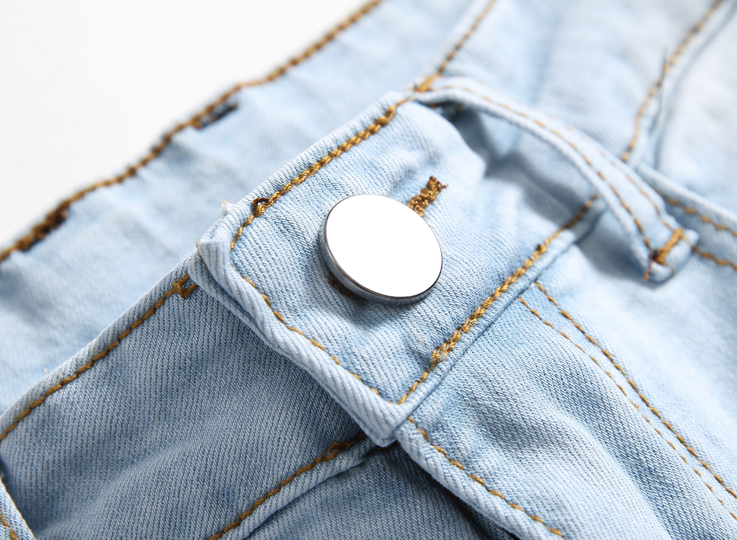 Men's Slim Fit Rose Embroidered Light Blue Stretch Denim Jeans_voghion.com