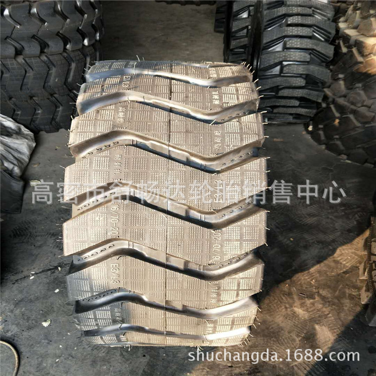 现货供应16/70-20 铲车轮胎 充气胎