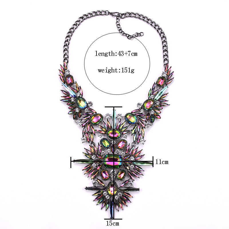 Exaggerated Luxurious Geometric Alloy Inlay Artificial Crystal Rhinestones Women's Necklace display picture 1