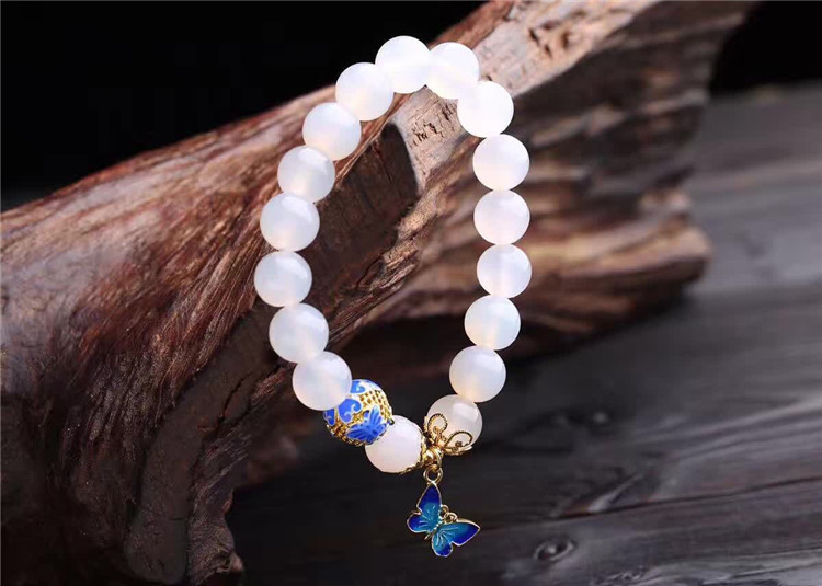 Crystal White Agate Bracelet 1