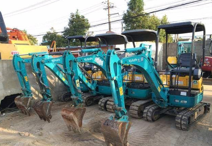 Exportación de comercio exterior con carga 60 y 70 trinidad excavadora