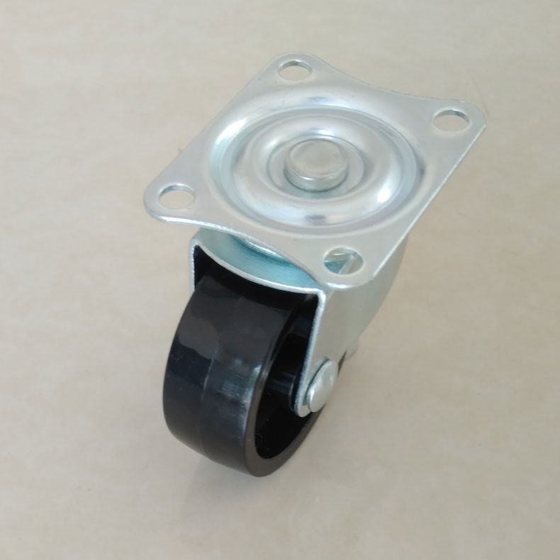 1.5寸黑PP平底万向脚轮5