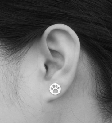 Hot Selling Fashion Hollow Alloy Plating Round Geometric Stud Earrings Wholesale display picture 2