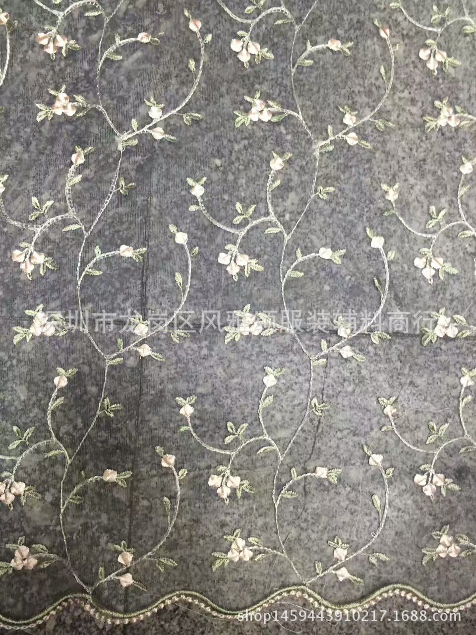 厂家直销新款古风童装绣花 刺绣布料 蕾丝花边面料 柳枝网纱布料-阿里巴巴