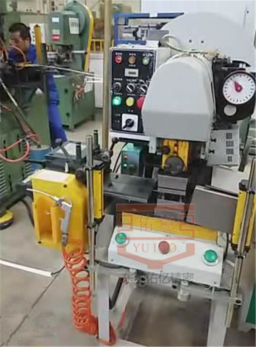 直销桌上台式小型冲床配自动伺服NC送料机 小冲床送料机厂家价格