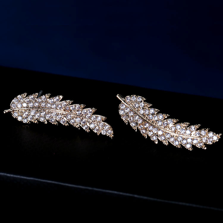 Style À La Mode Coréenne Tempérament Micro Incrusté Zircon Feuille-shapepd Boucles D'oreilles Personnalisé Simple Boucles D'oreilles Femme Boucles D'oreilles 20825336 display picture 6