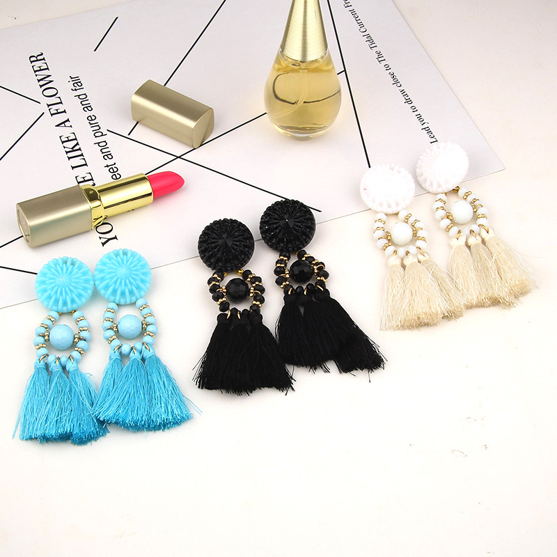 Retro Long Tassel Earrings Wholesale display picture 2