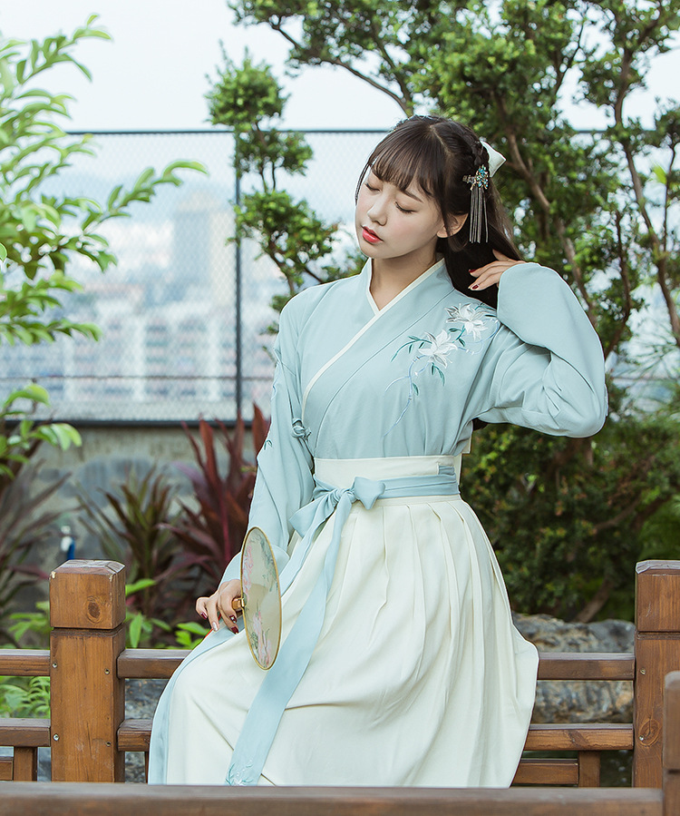 雨晴汉元素原创汉服女装长袖刺绣上儒魏晋风古装绣花齐腰襦裙-阿里巴巴