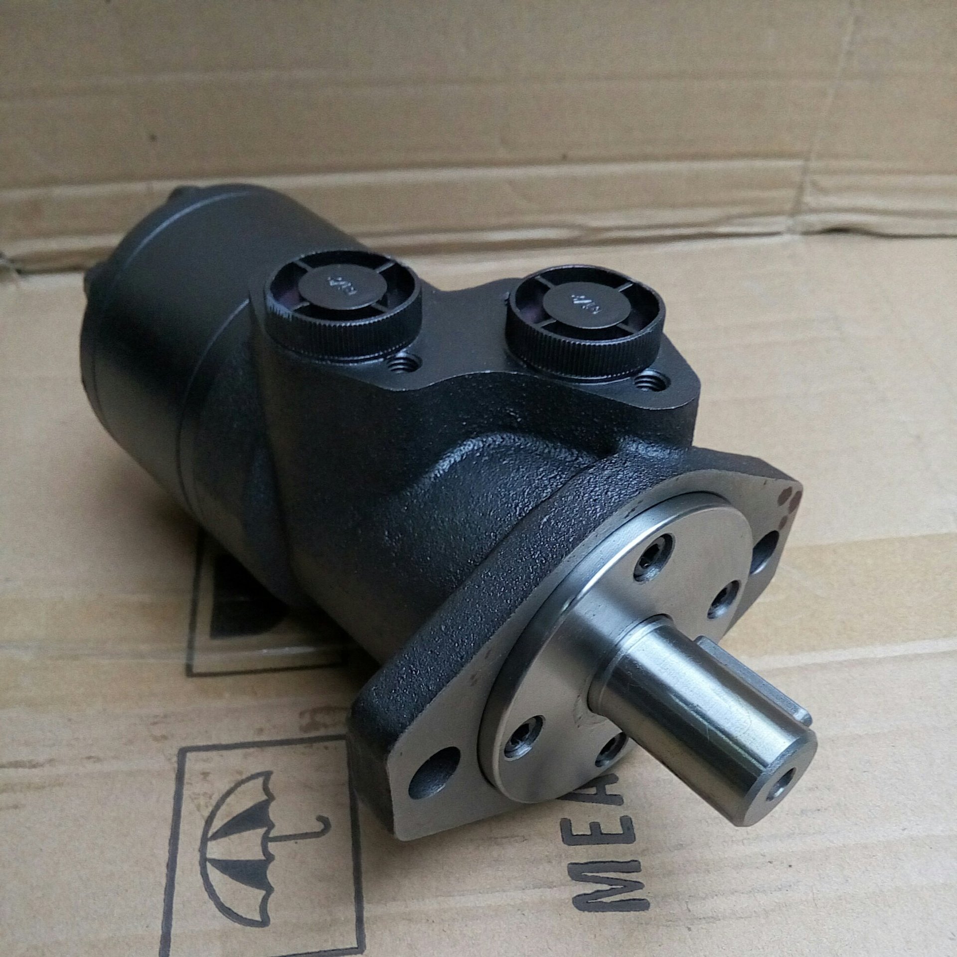 BM1-250���ٰ���Һѹ����   ����ʽҺѹ������������תƽ��