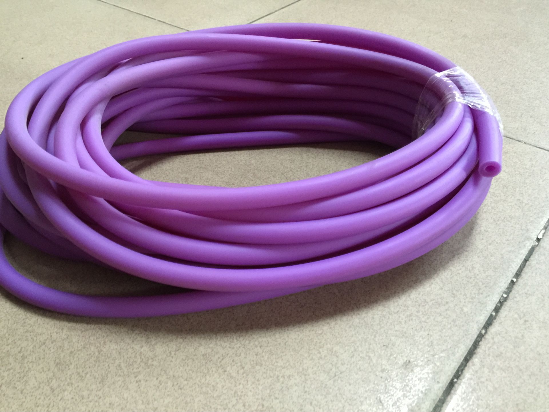 厂家直销TPR高弹力橡胶管TPE人工橡皮筋拉力绳