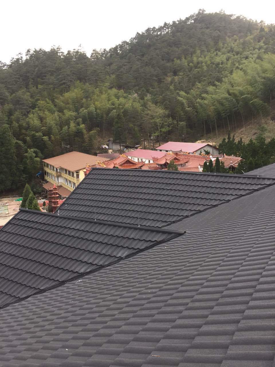 广西博天建材彩石金属瓦厂家供应 屋面改造圆弧米兰西班牙方格