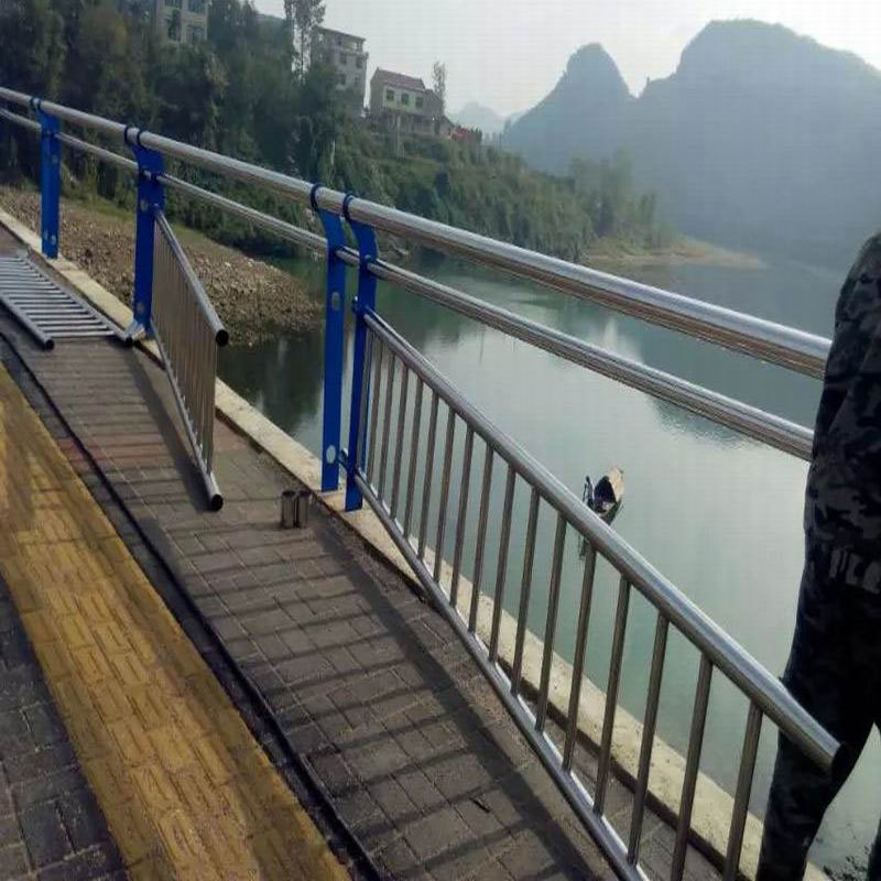 桥梁护栏不锈钢复合管河道桥梁护栏 激光切割钢板立柱景观围拦