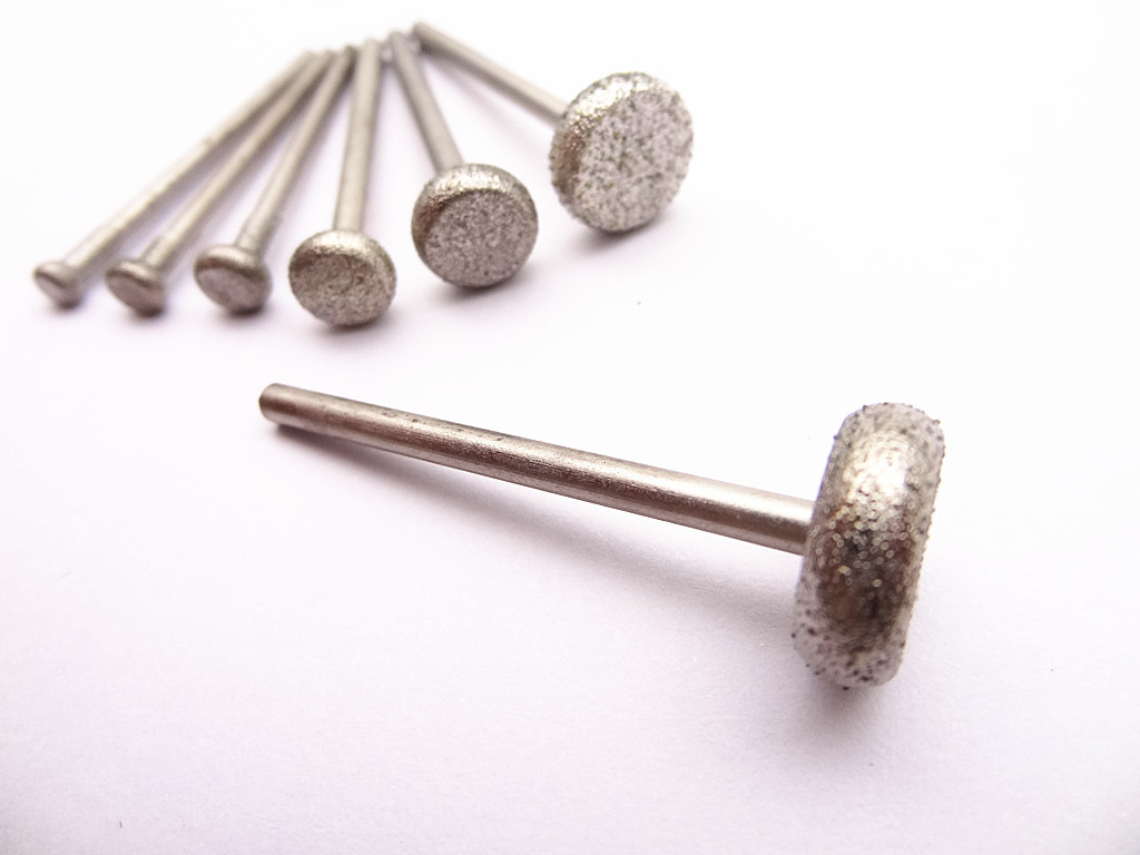 Round E pinhopper rolling 刚 diamond grinding head grinding needle round wheel carving tool jade rough stone grinding and peeling