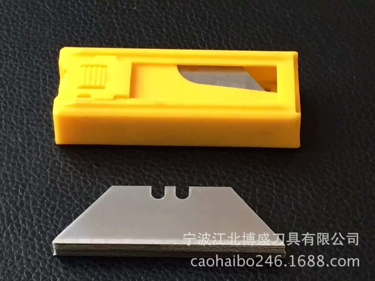 Производители массовое производство и оптовая продажа 0,6 трапециевидный нож 10 пластиковых коробок ТРАПЕЦИЕВИДНОЕ лезвие складной нож острый и практичный