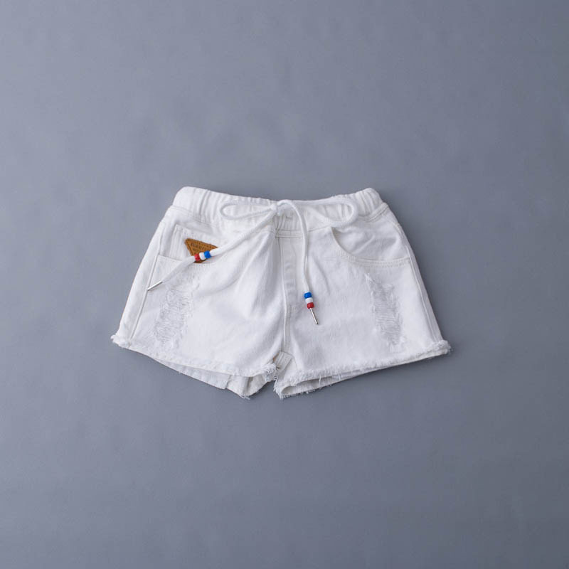 09663~2017夏女童系带三角标白色牛仔短裤 童