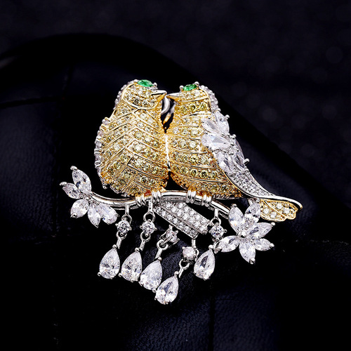 Korean version of light luxury color zircon high-end brooch women's suit accessories brooch couple bird love bird corsage