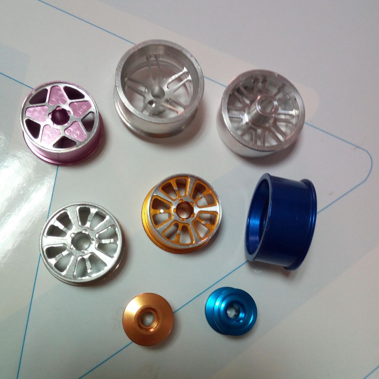 佛山厂家定 制镂空轻量化玩具车轮毂铝合金轮毂配件铝合金轮毂