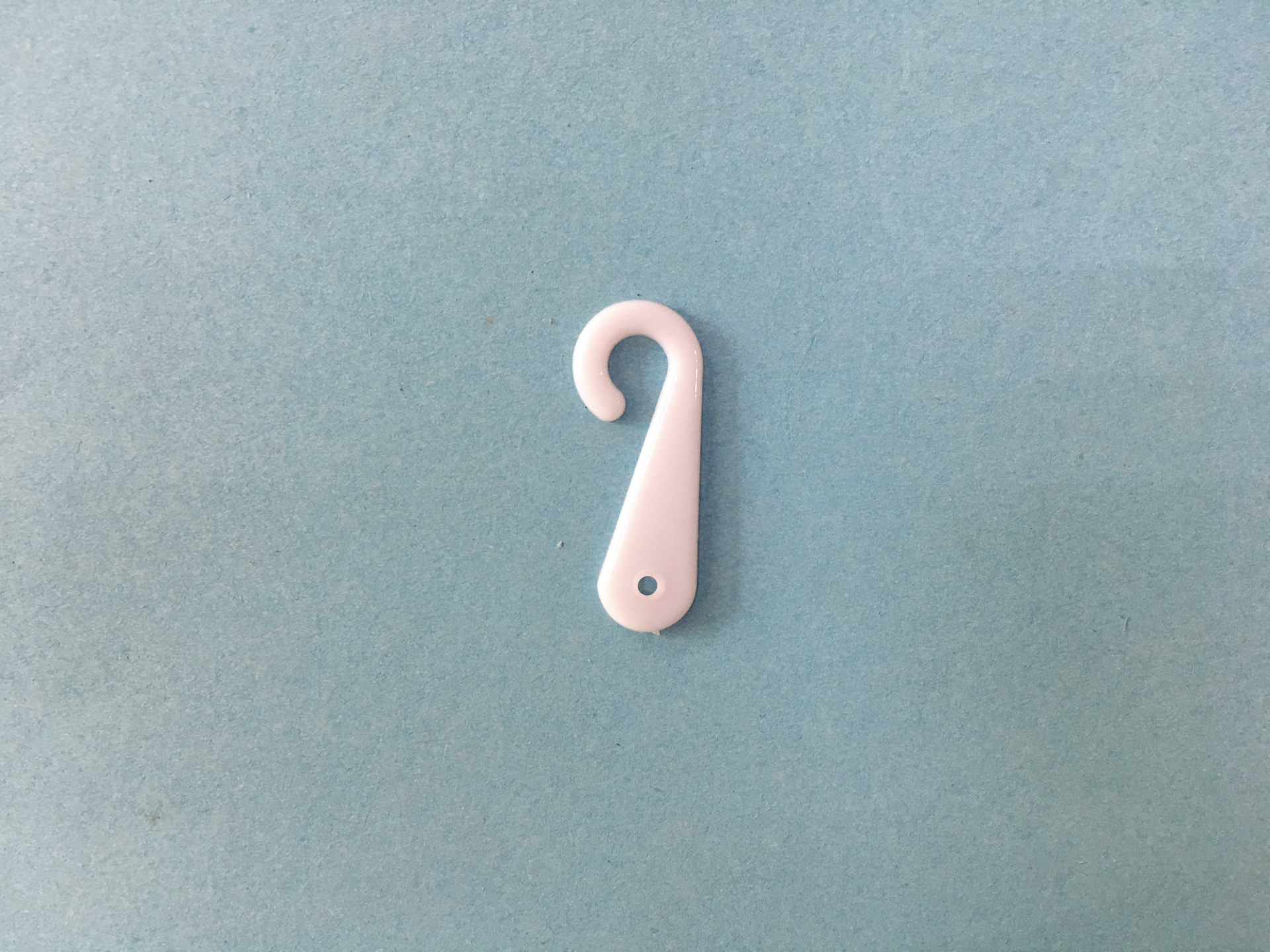 厂家批发小吊钩塑胶吊钩二字挂钩吊钩挂条彩盒吊钩展示盒吊钩批发