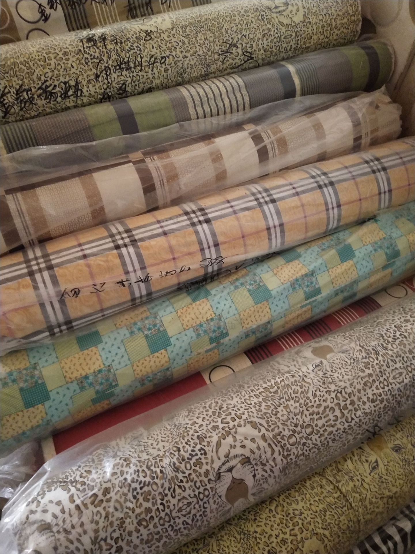 本厂 残布 次布处理 提花布 磨毛布 麂皮绒 春亚纺 色丁 印花布等