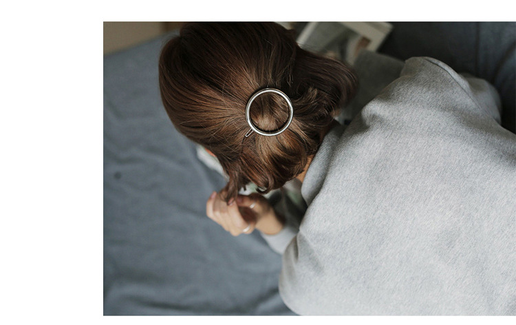 20g Weight Hair Clip Hair Accessories Type 1 Piece Quantity Daily Occasion Alloy Material Moon Pattern Women'S Gender Plating Design Simple Style Style Simple Style Moon Alloy Plating Hair Clip 1 Piece 19