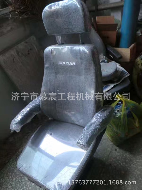 厂家供应斗挖掘机各系列驾驶室座椅 工程机械座椅