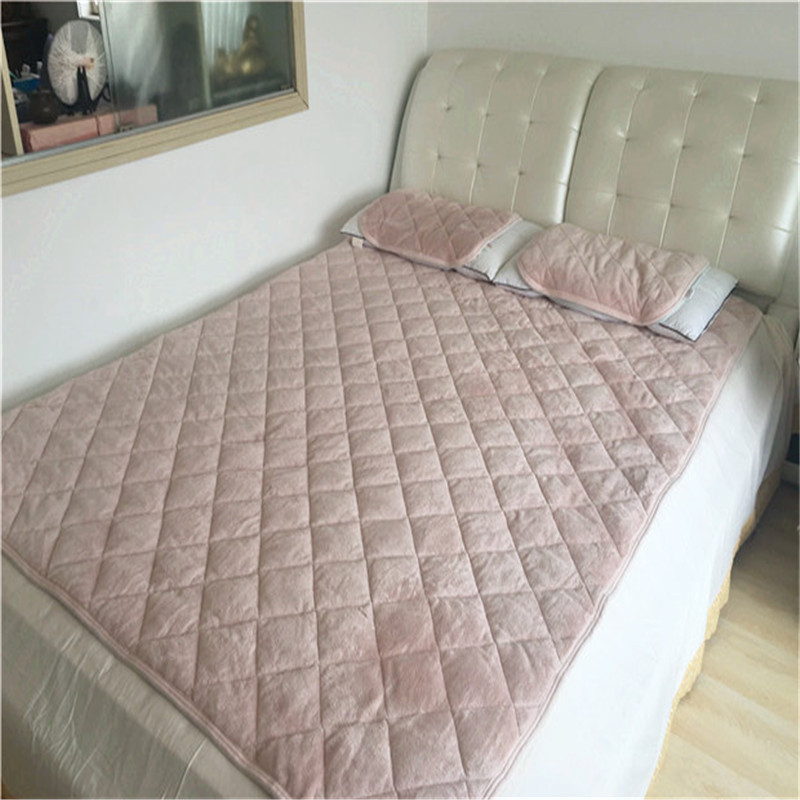 外贸日单N家绗缝法兰绒保暖冬季防滑床褥垫榻榻米垫1.8*2