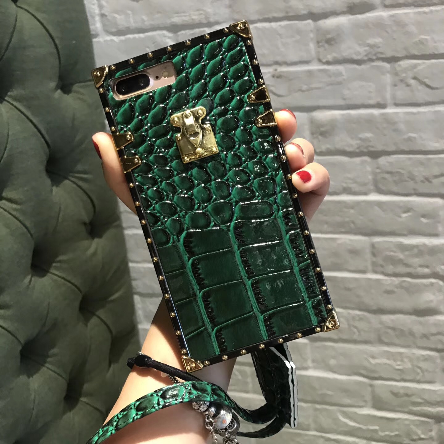 潮大牌鱷魚紋蘋果7代矽膠軟殼帶掛繩iphone6splus老花防摔手機殼