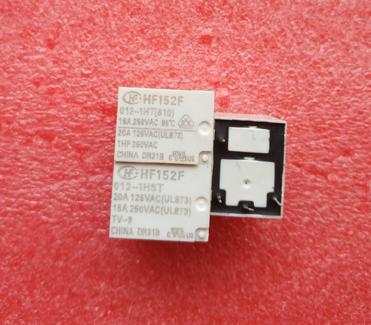 HF152F-012-1HST宏发继电器HF152F/012-1HST一组常开4脚