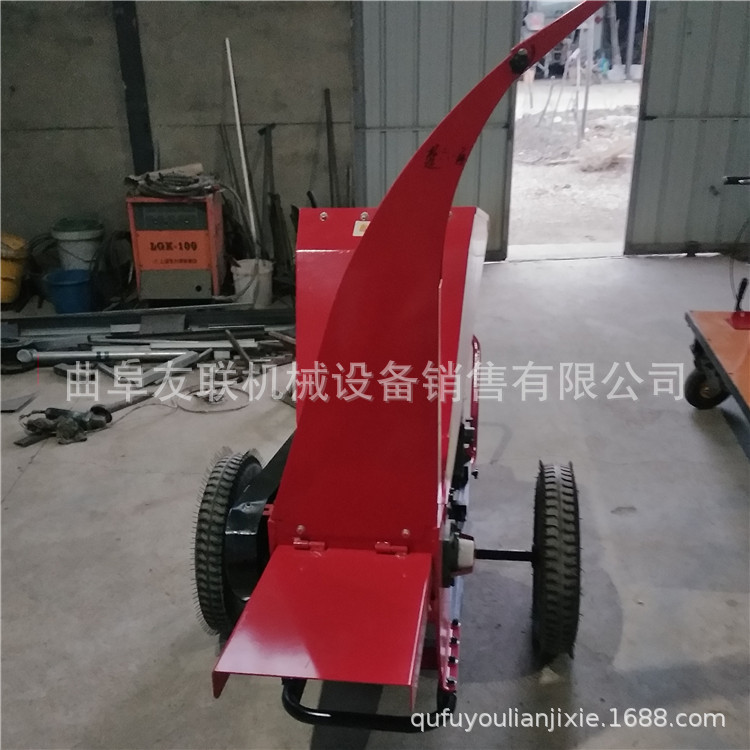 多功能果园树枝粉碎机 小型汽油碎枝机 移动式树枝木屑粉碎机7