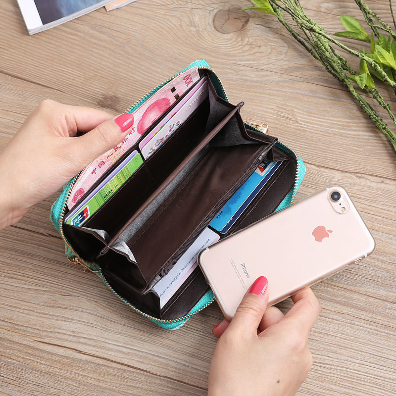 New Long Ladies Wallet Clutch Bag Tassel Multi-card Position Handbag display picture 4