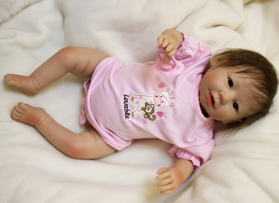 【リボーンドール】大きさ 約 26cm. リボーンドール】超リアルな赤ちゃん人形 約26cm