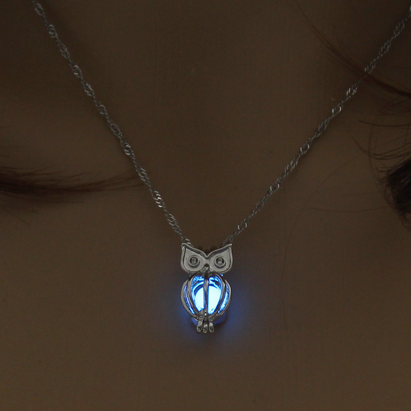 Hot-selling Fashion Luminous Bead Multicolor Hollow Owl Pendant Necklace display picture 6