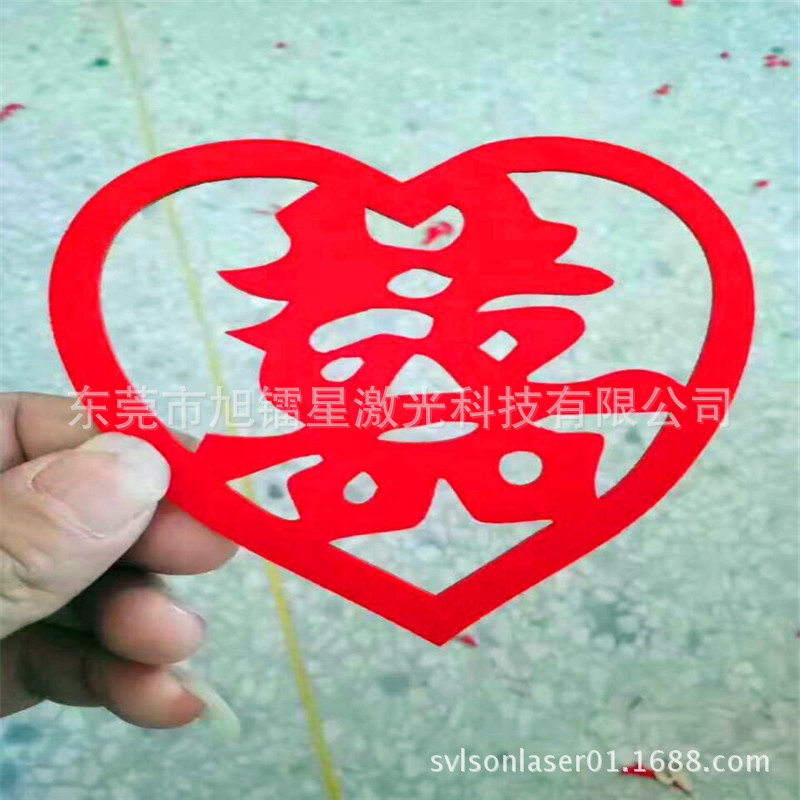 亚麻面料舒棉绒自動送料裁切機反光布料激光切割機服裝廠專業設備