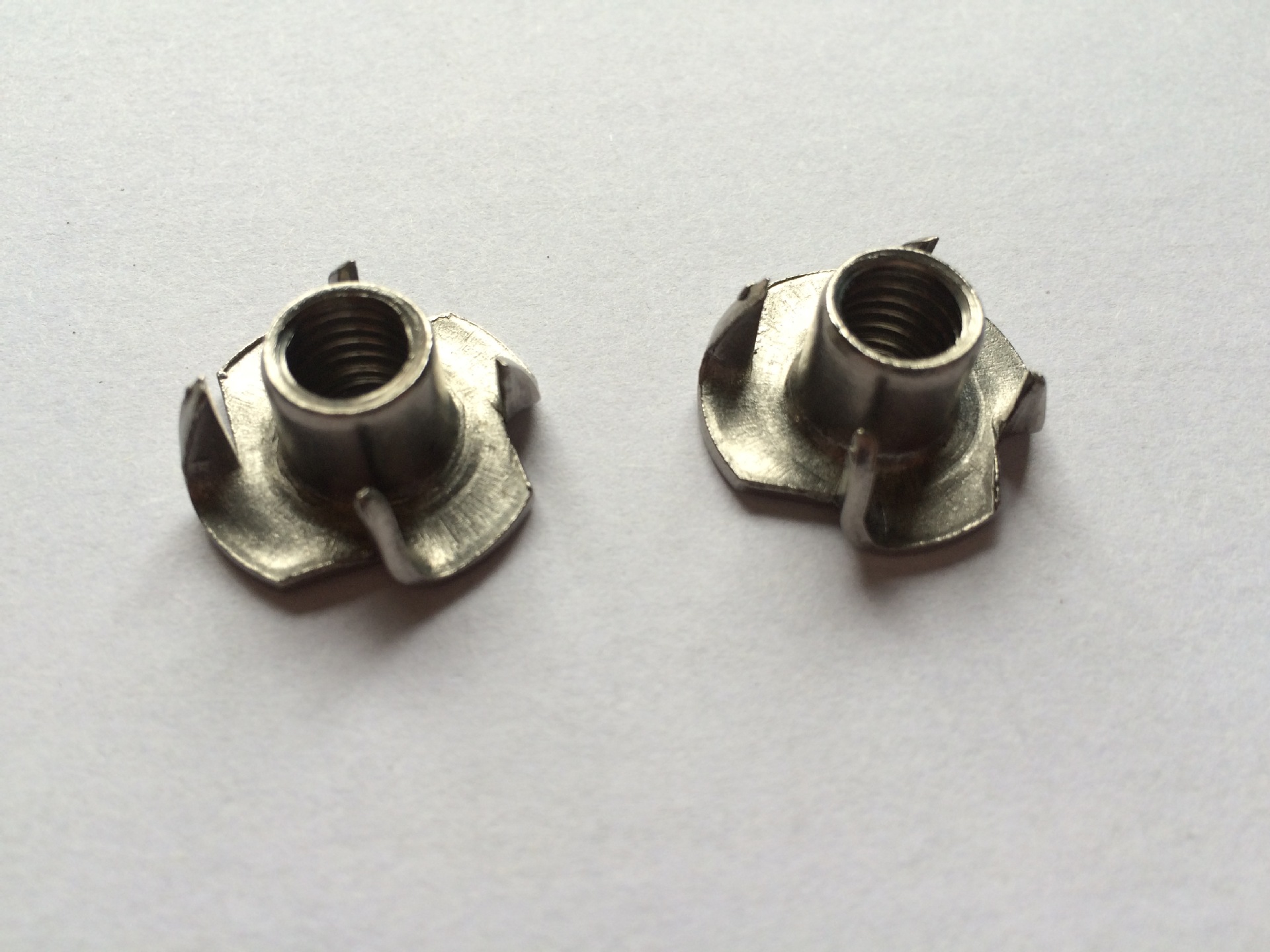 荐 英制不锈钢304四爪螺母   家具螺母四脚钉 木板镶嵌螺母