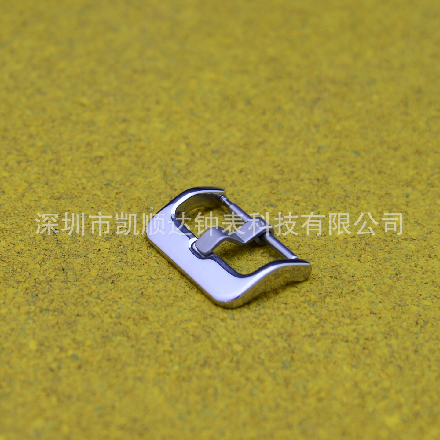 Fitbit新款原装不锈钢手表扣塑胶表带智能手表运动手表五金表扣