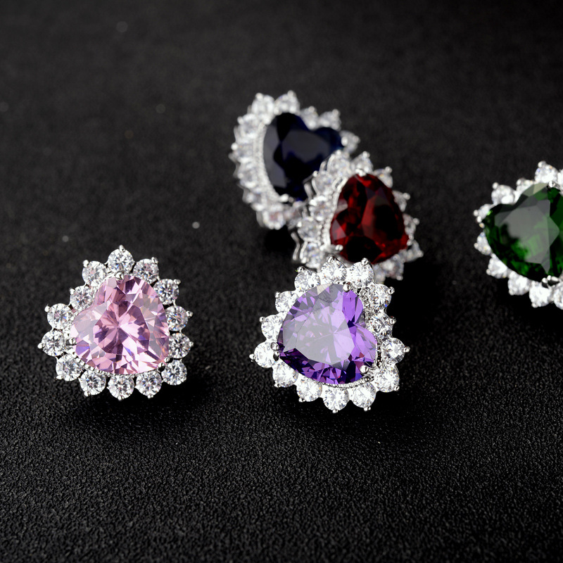 28g Weight Artificial Gemstones Inlay Material Earrings, Ear Studs Classification Wedding, Travel Occasion Copper Material Heart Pattern Women'S Gender Fashion Style Purple, Green, Silver Color Fashion Jewelry Simple And Sweet Inlaid With Aaa Zircon Heart-shaped Earrings 无