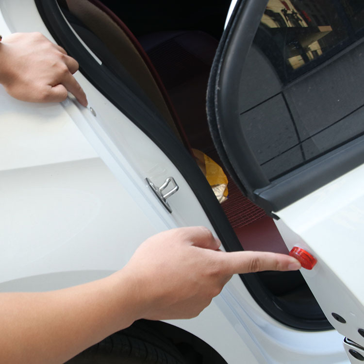 汽車用品車門警示燈LED裝飾燈免改裝無線防追尾防撞感應燈R-1631