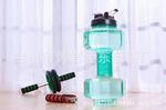 Гантели, чайник, спортивная бутылка для воды со стаканом для спортзала