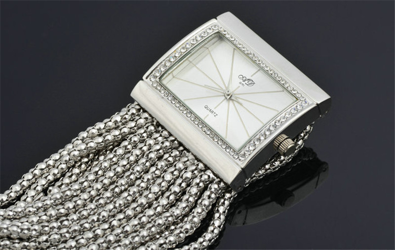 Set orologio da donna con bracciale design quadrato strass_voghion.com
