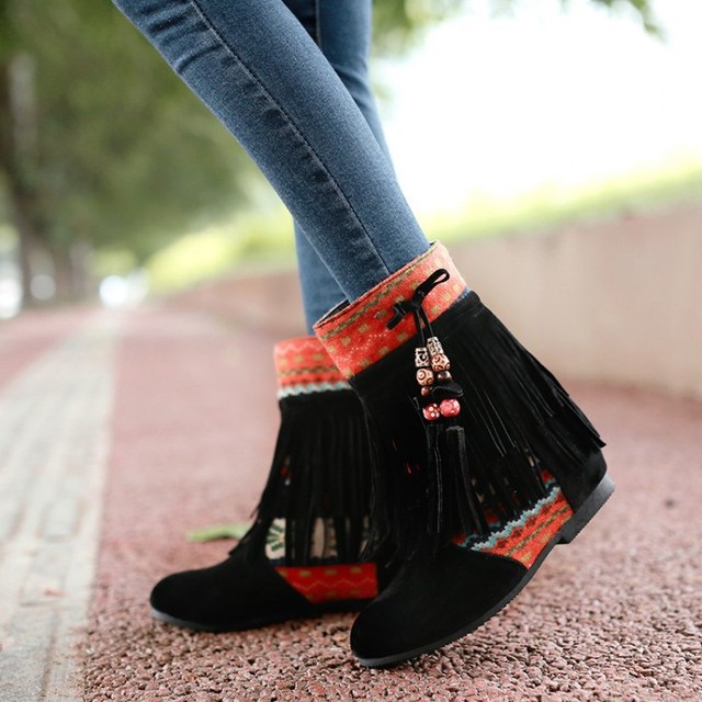 High quality frosted boots with retro fringe inside
